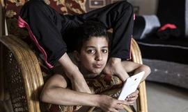 Mohammad al-Sheikh có cơ thể mềm dẻo lạ thường. Ảnh: AFP