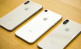 Giá chào hàng của iPhone Xs và Xs Max ở Việt Nam mỗi nơi một kiểu và đều cao gấp rưỡi giá Apple công bố.
