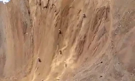 Môtô leo dốc thẳng đứng