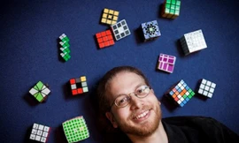 10 thần đồng nhận bằng tiến sĩ nhỏ tuổi nhất trong lịch sử