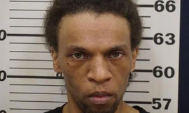 Ăn trộm trốn dưới gầm giường nhà chủ 3 ngày liên tiếp