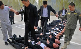 'Đột nhập' trường đào tạo vệ sĩ hà khắc nhất Trung Quốc