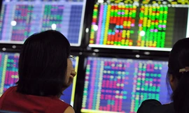 Nhiều chuyên gia cho rằng đây có thể là cơ hội tốt để tìm lại niềm tin ở thị trường bất động sản, chứng khoán. Ảnh: Nhật Minh.