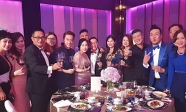 Hình ảnh trong lễ cưới của nữ ca sĩ Malaysia và chồng 71 tuổi.