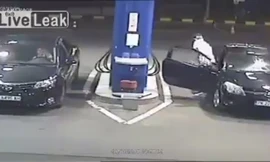 Thanh niên cố tình hút thuốc ở cây xăng và cái kết choáng váng