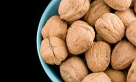 Quả óc chó chứa nhiều chất chống ô xy hóa giúp bảo vệ não - Ảnh: Reuters 