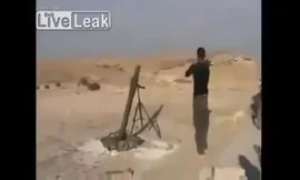 Bắn đạn cối thất bại, phiến quân IS gặp họa