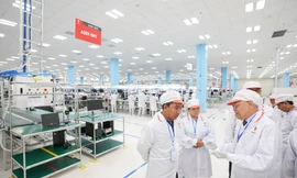 “Nhà máy VinSmart dây chuyền hiện đại, kiểm soát chặt chẽ, rất đáng tự hào”