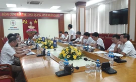Đoàn công tác của Ban chỉ huy phòng chống thiên tai và tìm kiếm cứu nạn Tổng công ty Điện lực miền Bắc làm việc tại Quảng Ninh