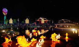 Cư dân tương lai của Vinhomes Smart City được thưởng ngoạn lễ hội đèn lồng mỗi ngày tại Vườn Nhật Bản ngay trong nội khu dự án