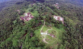 Thánh địa cổ ở Việt Nam đẹp như tranh cổ tích