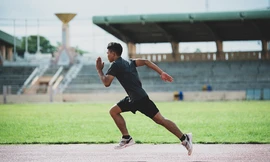 Cuộc sống là một cuộc đua marathon, không phải là đường chạy nước rút. Cuộc đua không dành cho ai cán đích nhanh nhất, mà cho những người không bỏ cuộc.