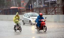 Đêm mai kết thúc nắng nóng, chuyển sang mưa dông