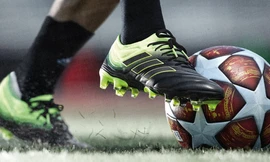 COPA 19.1 với phiên bản màu đen (Core Black) kết hợp sắc vàng chanh (Solar Yellow)