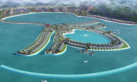 Chủ tịch HĐQT CTCP Toàn Hải Vân - Bà Huỳnh Bích Ngọc và Giám đốc Điều hành Upp! UpCycling Plastic Hà Lan - Ông Jan Jaap Folmer tại buổi ký kết