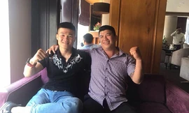 VĐV Trương Đình Hoàng (áo đen) sẽ có trận đấu với võ sư Flores vào tháng Sáu