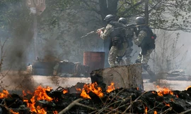 Quân đội Ukraine phá hủy một chốt chặn của người biểu tình 