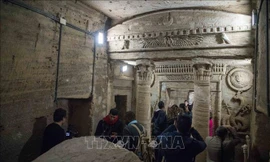 Bên trong khu hầm mộ cổ Kom al-Shoqafa ở Alexandria, phía bắc Ai Cập, ngày 3/3/2019. Ảnh: THX/TTXVN
