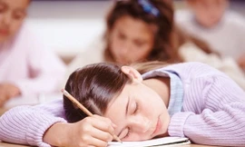 Chị M. thường xuyên mất ngủ da dẻ xanh xao, quên nhớ thất thường