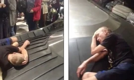 Dù chỗ ngủ không hẳn là thoải mái, vị khách vẫn "làm một giấc" ngon lành.