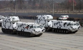 Các tổ hợp tên lửa phòng không Tor-M2DT tại Quảng trường Đỏ. Ảnh: Sputnik.