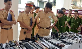 Choáng với lượng vũ khí 141 Hà Nội bắt trong 3 năm