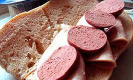 Những món ăn quen thuộc nhưng không tốt cho bé