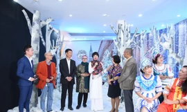 Quán Thanh xuân tháng 12: Đường xa tuyết trắng