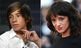 Asia Argento (phải) bị Jimmy Bennett kiện vì lạm dụng tình dục năm anh 17 tuổi. Ảnh: AFP.