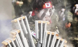 Binh sỹ Hàn Quốc thao diễn các kỹ năng quân sự. Ảnh minh họa.(Nguồn: YONHAP/TTXVN)