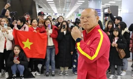 Huấn luyện viên Park Hang-seo luôn là tâm điểm của sự chú ý mỗi khi xuất hiện