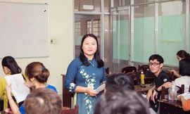 Cô Trần Thị Ánh Nguyệt giảng dạy tại Đại học (ĐH) Duy Tân