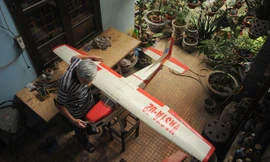 Bên trong 'công xưởng' sản xuất bia bay phòng không Việt Nam