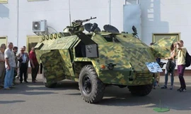 Xe bọc thép hạng nhẹ với thiết kế module được đặt trên khung gầm xe tải GAZ-66 của Zhytomyr .