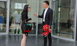 Bi hài, cầu hôn không thành chàng trai quay ra đòi nợ