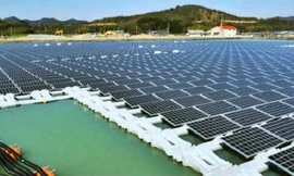 Các tấm pin năng lượng Mặt Trời tại nhà máy điện ở Nhật Bản. Ảnh: Wired