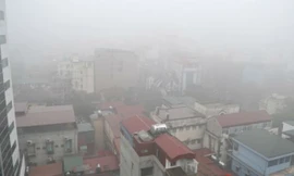 Người Hà Nội khốn khổ với thời tiết nồm