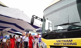 Khám phá Hạ Long mới lạ với xe Bus 2 tầng Hạ Long City Tour