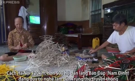 Bán vạn chiếc đèn ông sao lãi hơn bốn vụ lúa