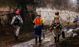 Mỏ vàng 63 triệu ounce đang được đào như thế nào?