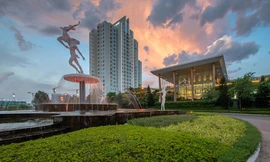 Ciputra Club - tổ hợp thể thao giải trí và ẩm thực cao cấp tại cổng chính khu đô thị Ciputra