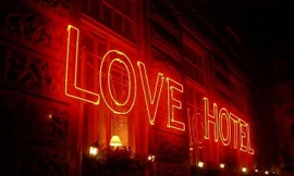 Bên trong những "khách sạn tình yêu" ở Nhật Bản