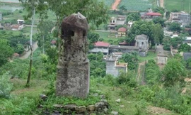 Cột đá chùa Dạm