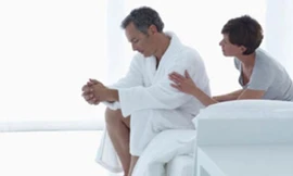 Bi hài con rể tặng bố vợ 'sùi mào gà'