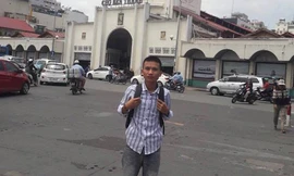 Em Quang Quốc Việt (xã biên giới Thông Thụ, huyện Quế Phong, Nghệ An) vào TPHCM để phúc tra sức khỏe