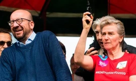 Thủ tướng Bỉ Charles Michel phản ứng lúc Công chúa Astrid nổ súng hiệu lệnh: Ảnh: AFP