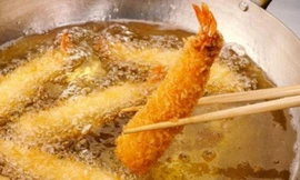 Thức ăn nhiều dầu mỡ.