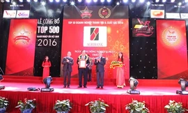 Tổng Giám đốc Tiết Văn Thành nhận giải Top50 doanh nghiệp thành tựu và xuất sắc năm 2016 