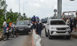 Tài xế tiếp tục phản ứng tại BOT Sóc Trăng 