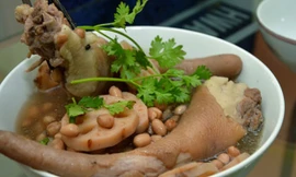 Món ăn từ đuôi heo có tác dụng bổ thận tinh, chữa rối loạn cương dương. Ảnh: Tấn Thạnh